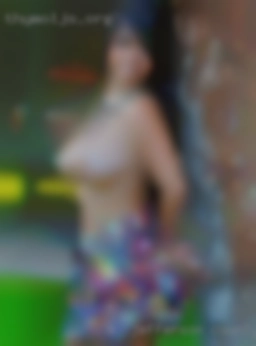A  women with similar Jefferson County MO qualities.