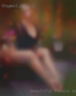 Beautiful Dallas, Oregon female with huge tits and ass.